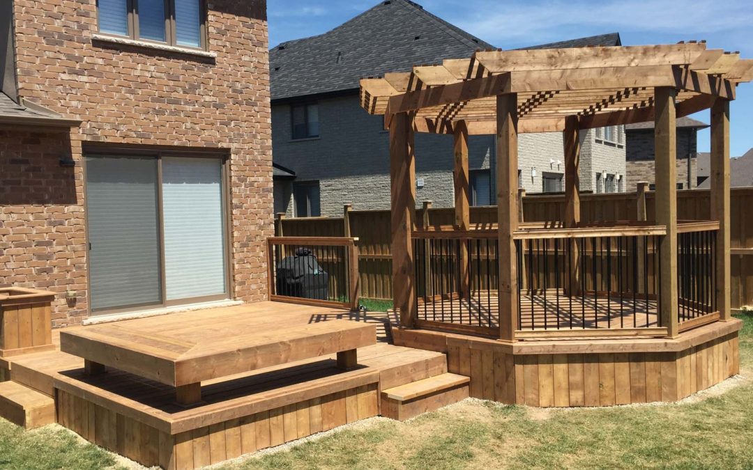 The Benefits of Adding a Custom Residential Deck to Your Outdoor Space!
